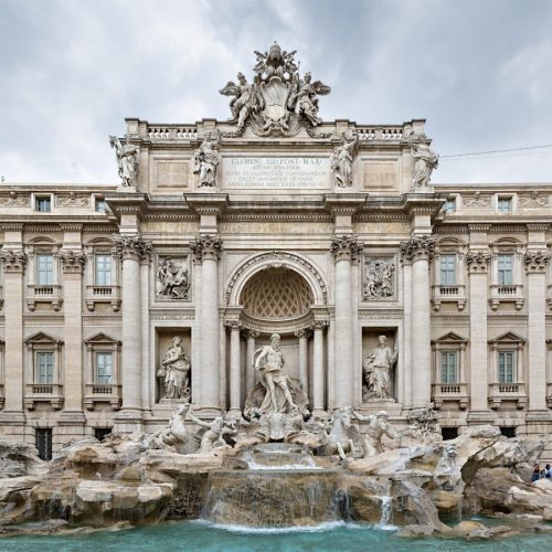 Trevi_Fountain,_Rome,_Italy_2_-_May_2007